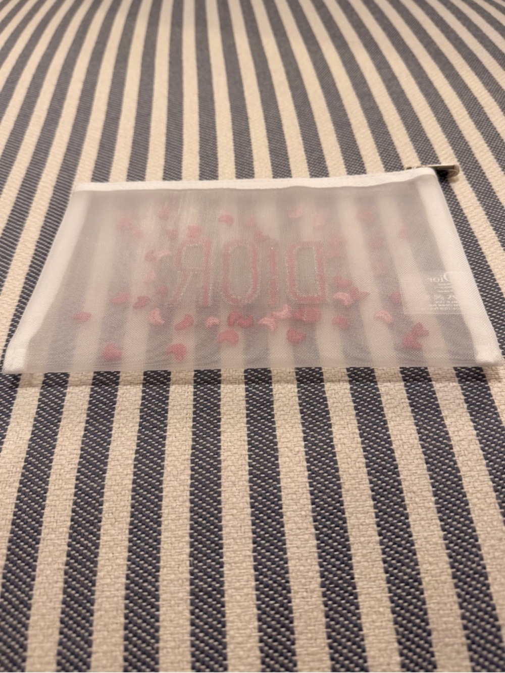 DIOR Beauty White Mesh Pouch with Pink Confetti Embroidery 🌷🌷🌷 - Picture 7 of 7